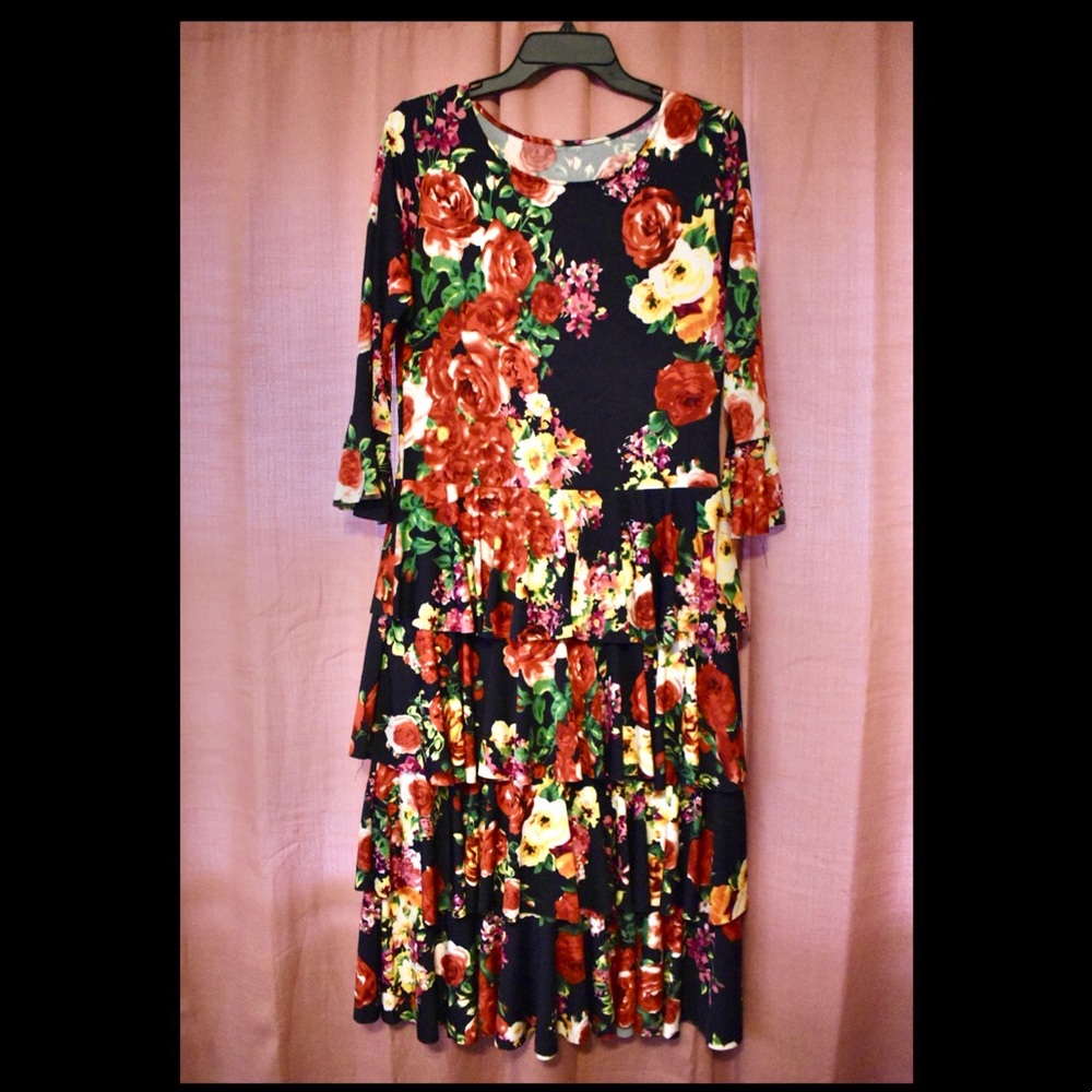 Navy Blue floral ruffle dress!